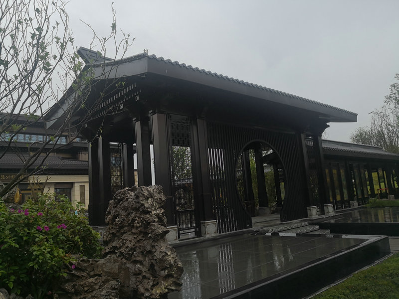 鸿通地产南充公园1988 妖精视频污在线观看工程.jpg
